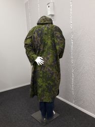 M05 Action Raincoat with sleeve